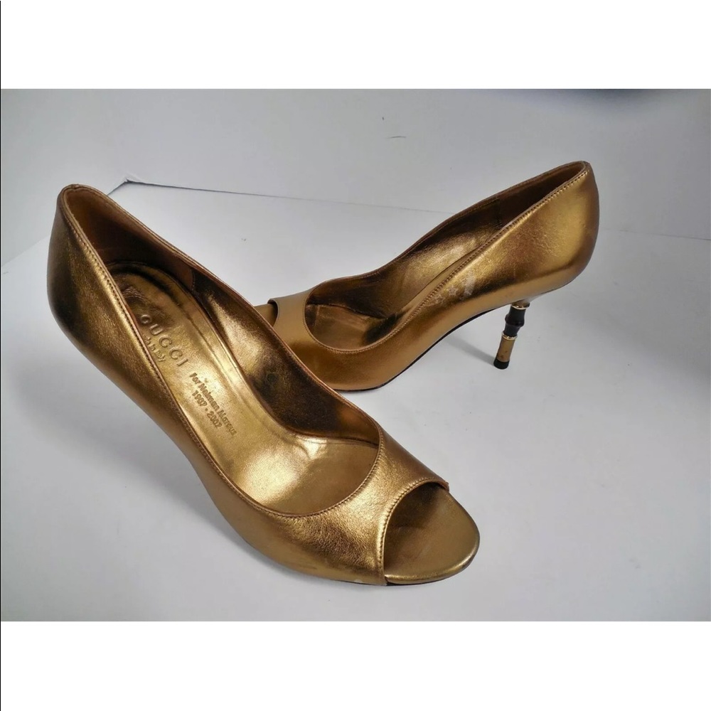 Authentic gucci shoes size 35